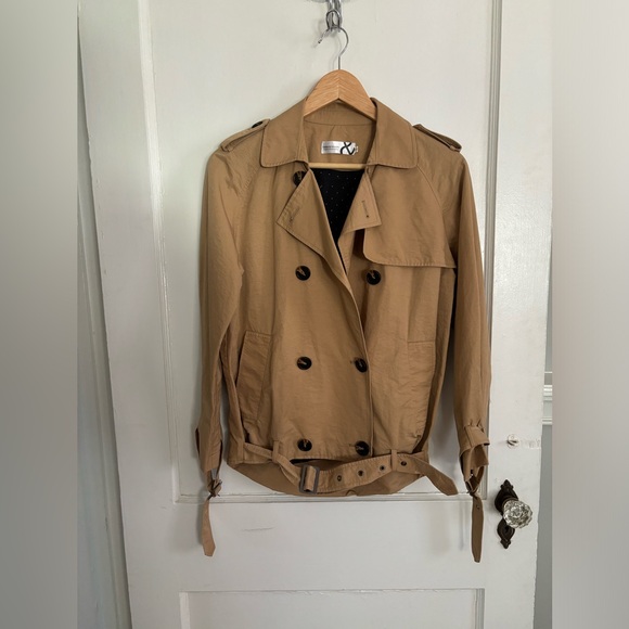 BELLE & BLOOM Cool Nights Water Resistant Cropped Khaki Trench Coat Size Small - Picture 5 of 11
